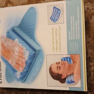 ⚠️ Final Markdown Cooling gel bath pillow and footbrush